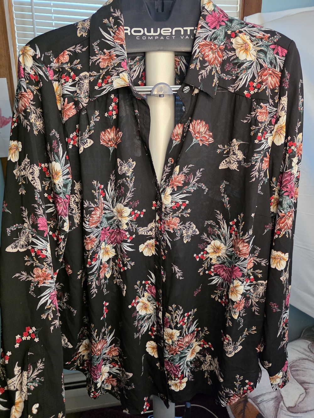 Floral Button-Front Black Women's Blouse Torrid Size 2